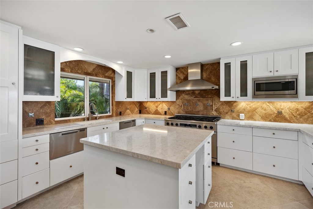 24561 Los Serranos Drive