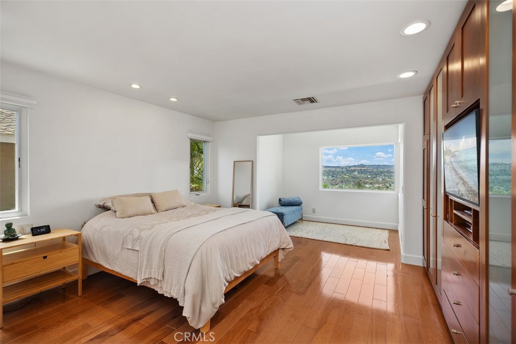 24561 Los Serranos Drive