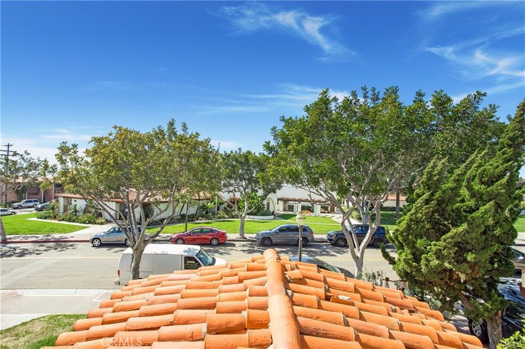 251 Avenida Del Mar