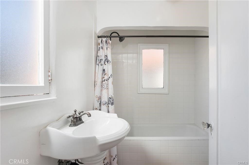 251 Avenida Del Mar
