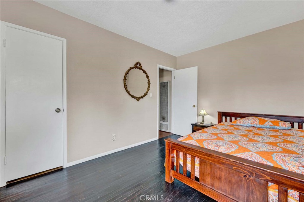 7911 Rockwell Avenue