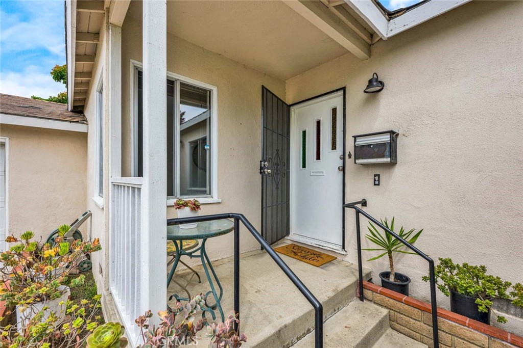 7911 Rockwell Avenue