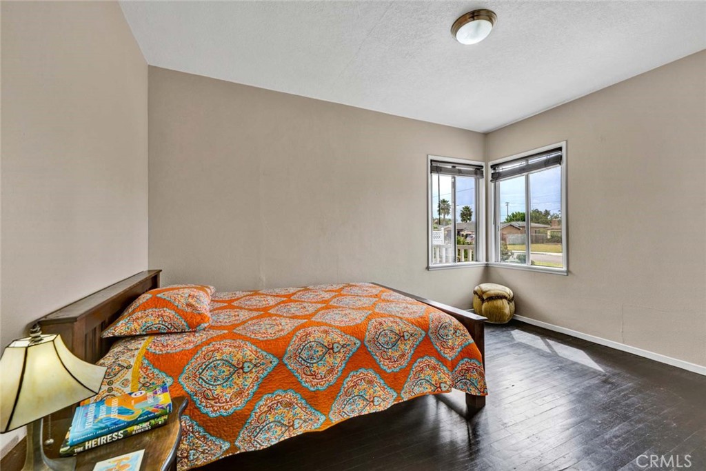 7911 Rockwell Avenue