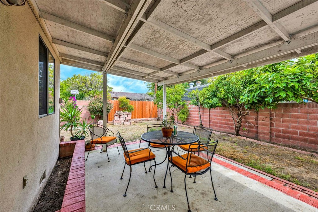 7911 Rockwell Avenue