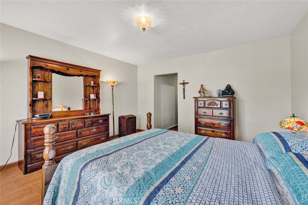 7911 Rockwell Avenue