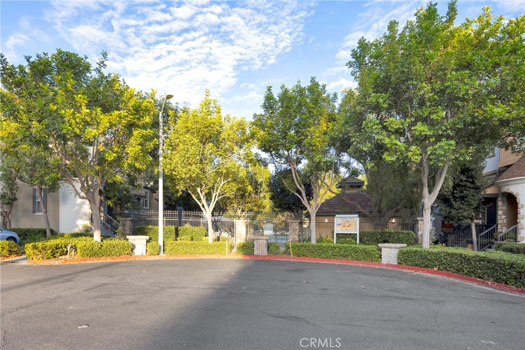 15 Harvest Point Lane