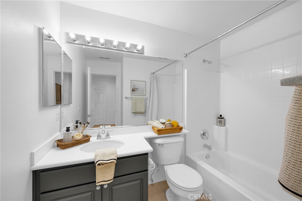 15 Harvest Point Lane