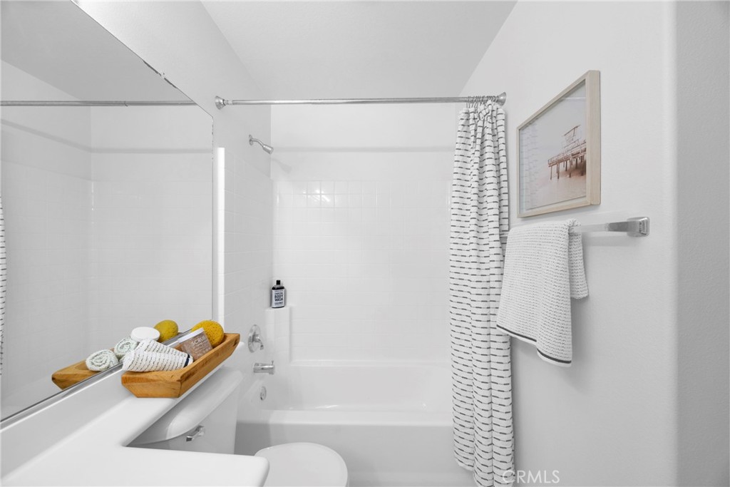 15 Harvest Point Lane