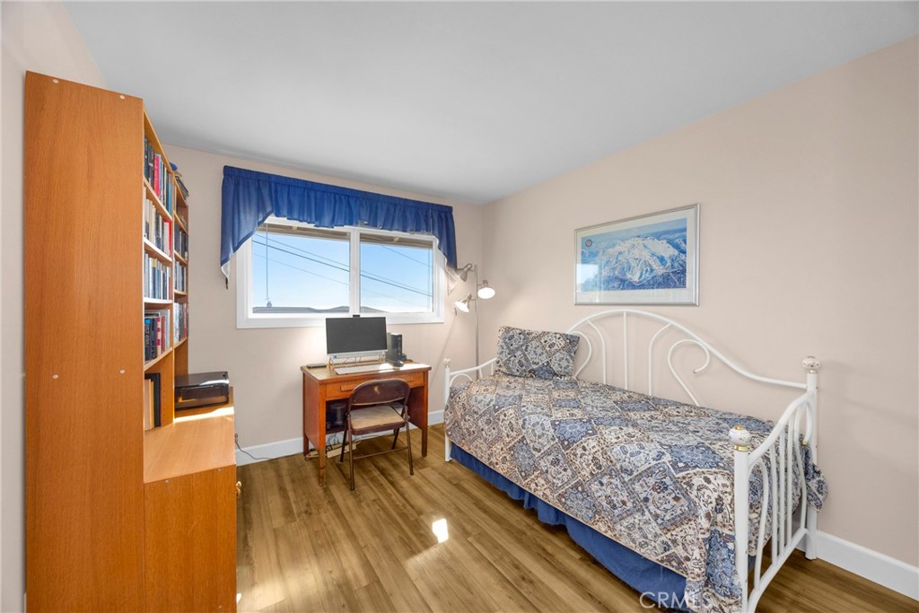 405 Avenida Salvador