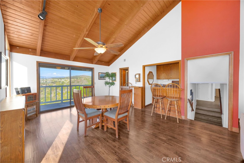 405 Avenida Salvador