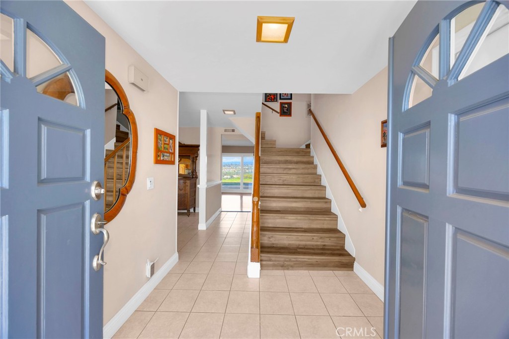 405 Avenida Salvador