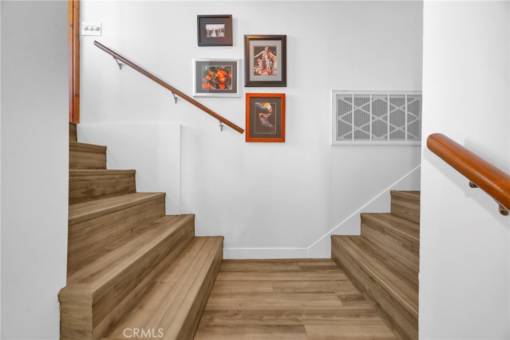 405 Avenida Salvador