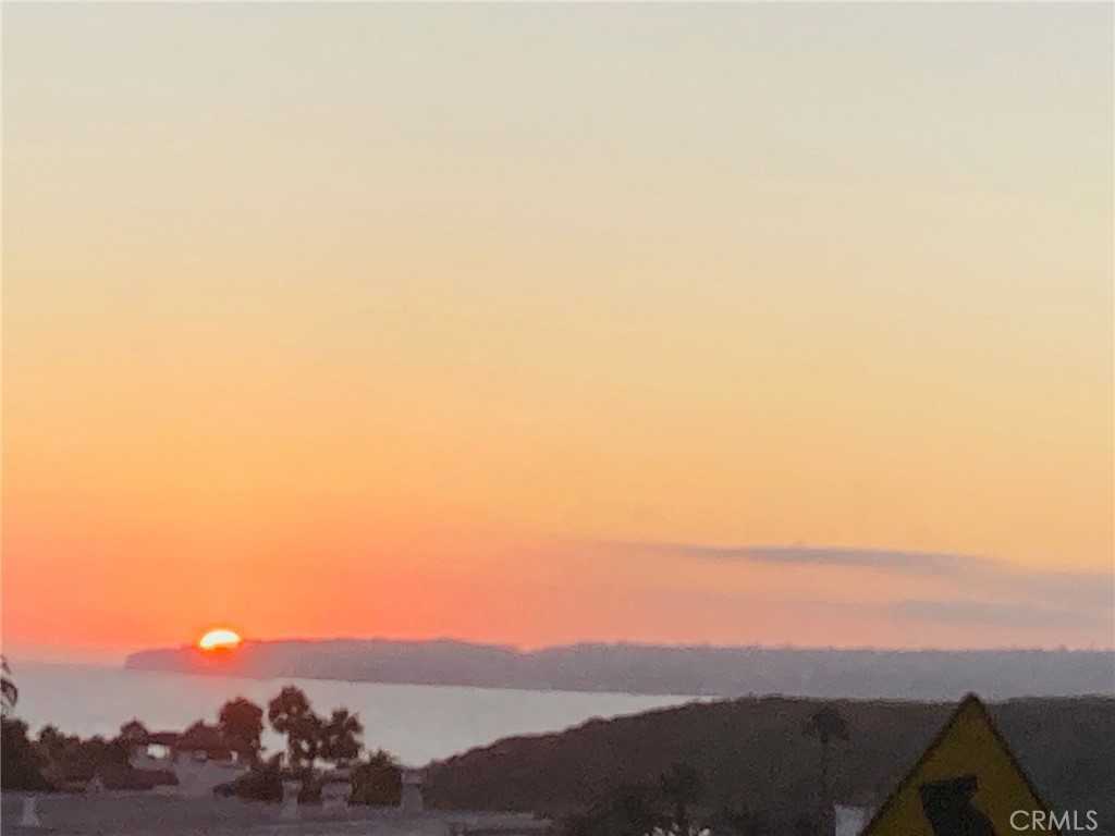 137 W Avenida Florencia