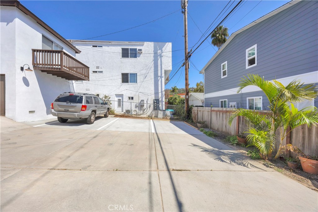 213 Unit A Avenida Rosa