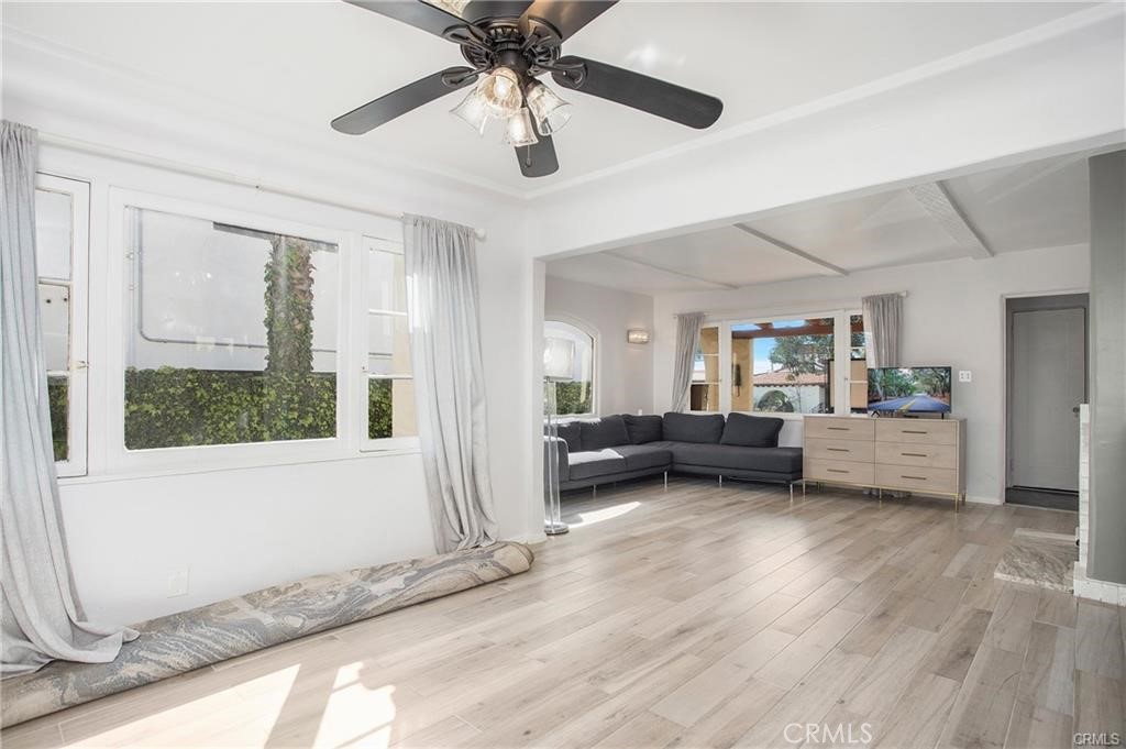 251 Avenida Del Mar A