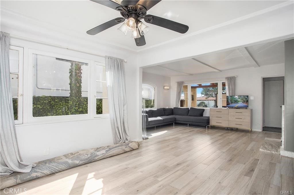 251 Avenida Del Mar A