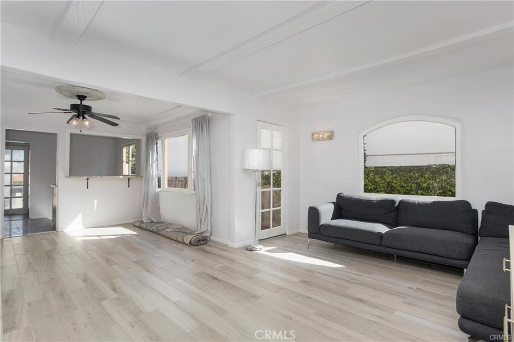 251 Avenida Del Mar A