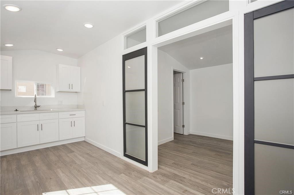 251 Avenida Del Mar B