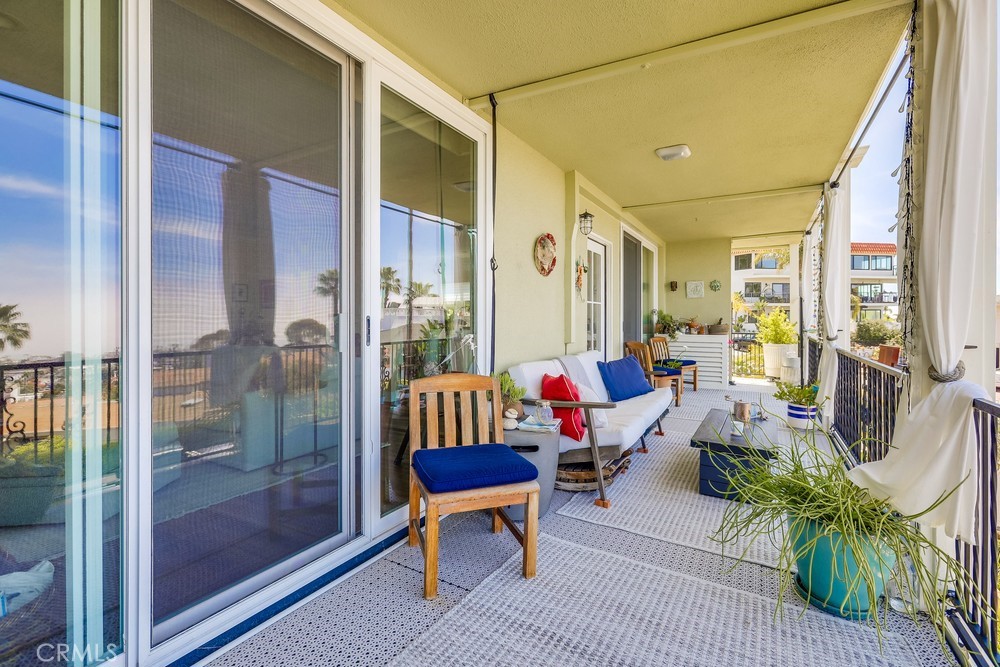 201 S La Esperanza R10