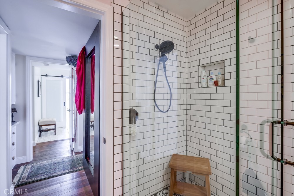 201 S La Esperanza R10