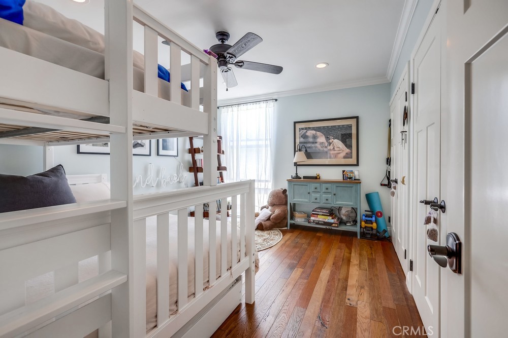 201 S La Esperanza R10