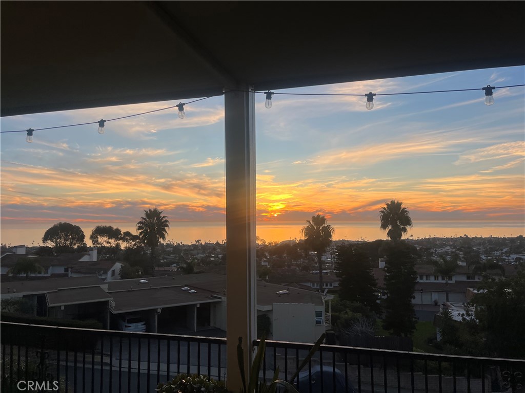 201 S La Esperanza R10