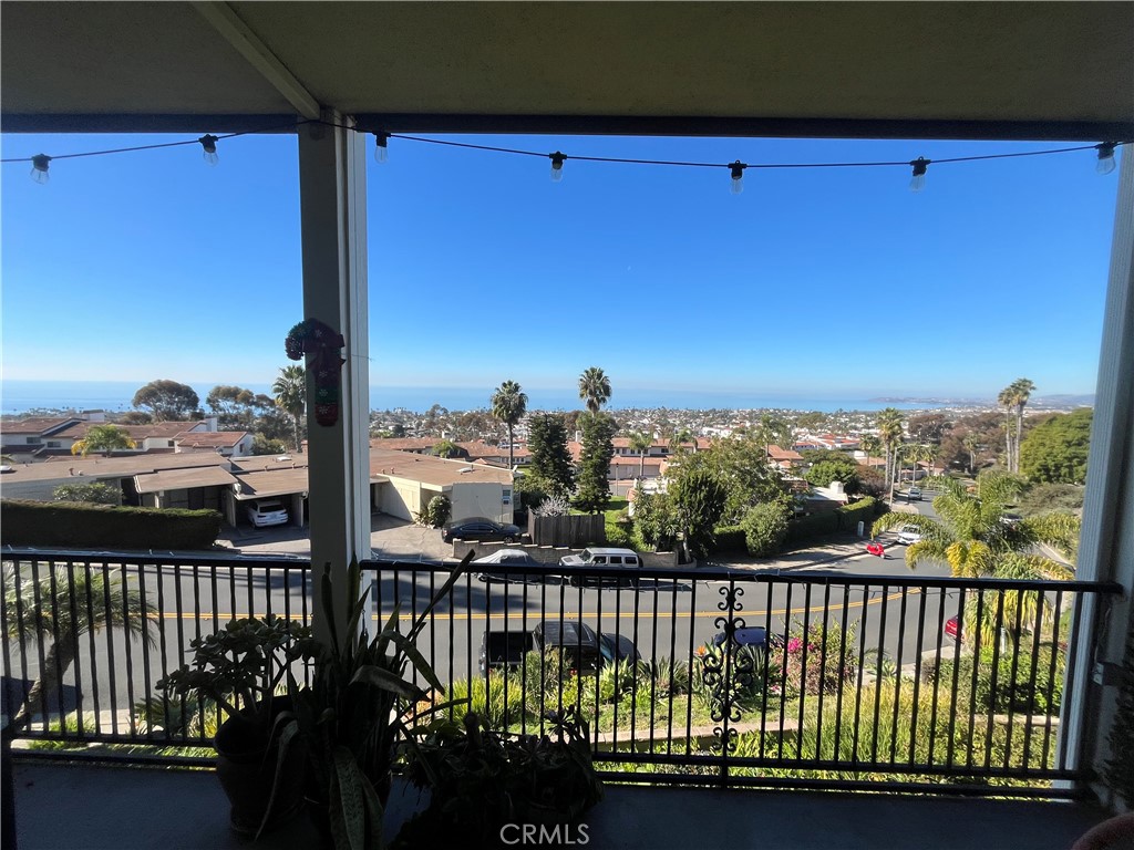 201 S La Esperanza R10