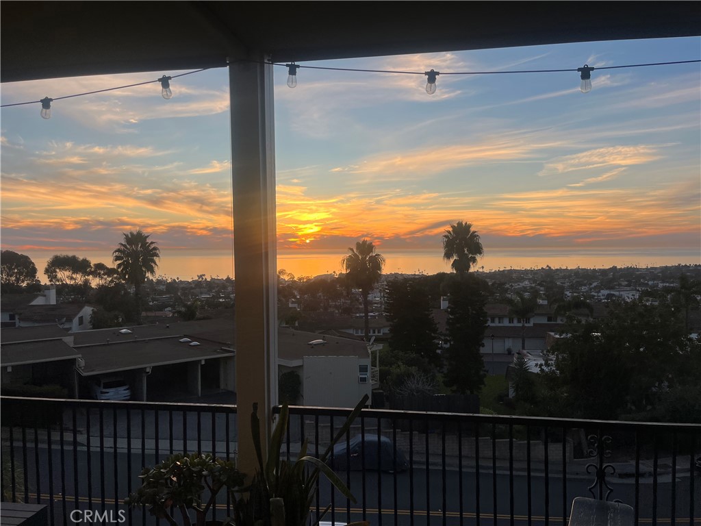 201 S La Esperanza R10