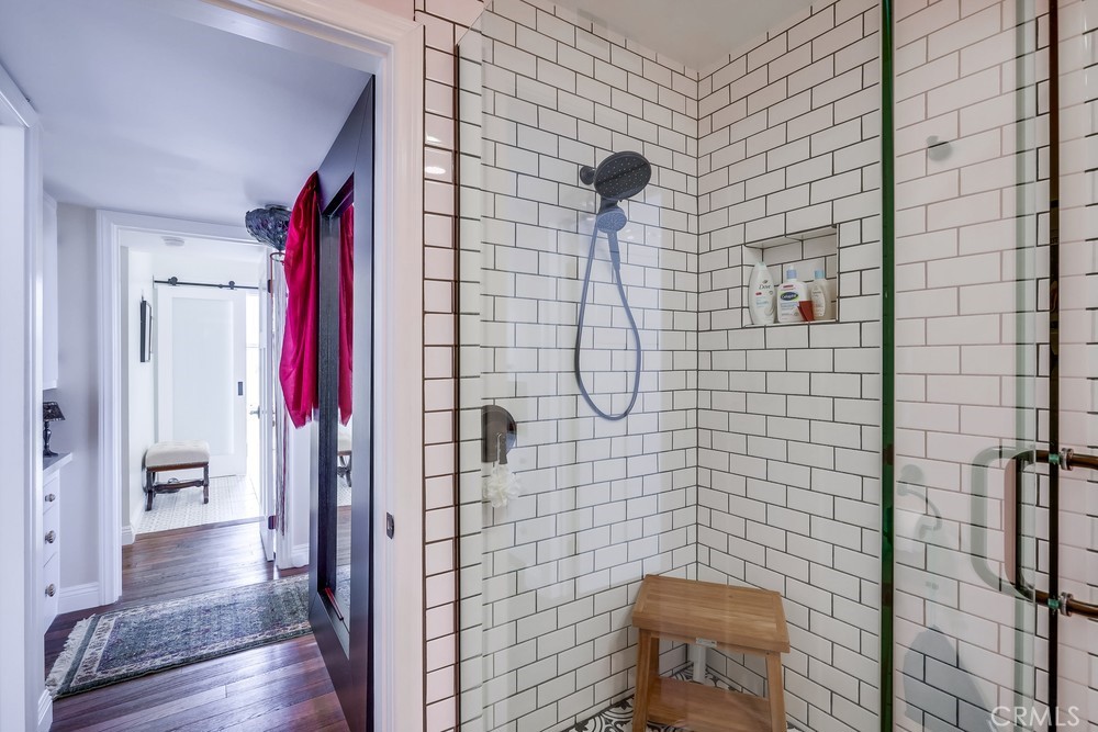 201 S La Esperanza R10