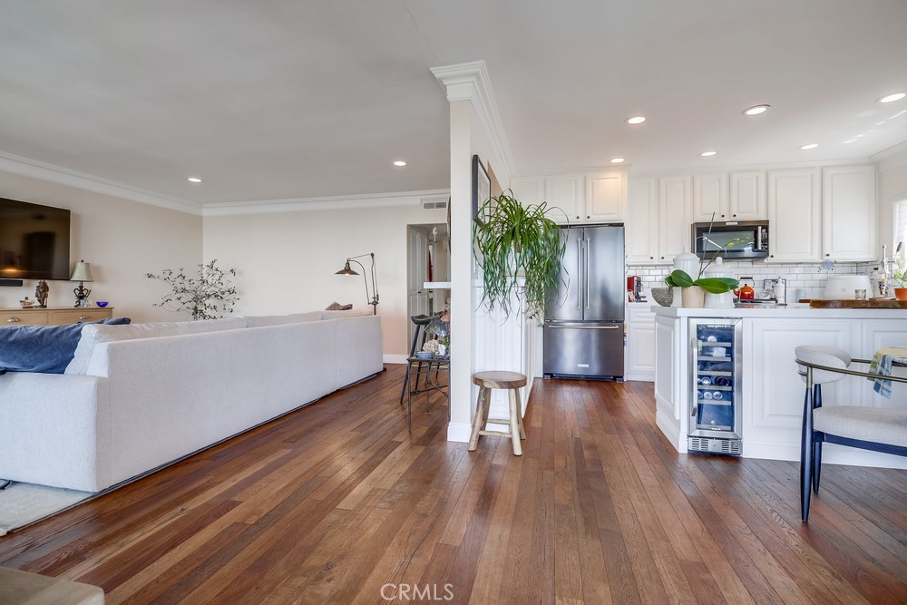 201 S La Esperanza R10