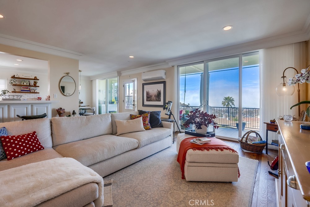 201 S La Esperanza R10