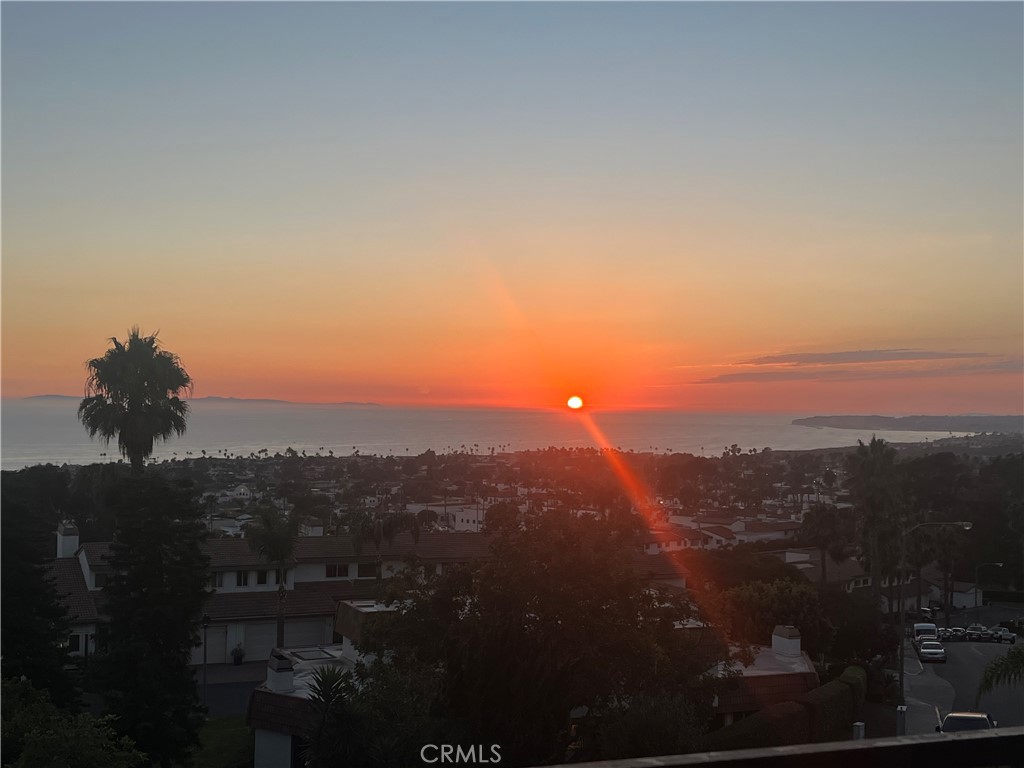 201 S La Esperanza R10