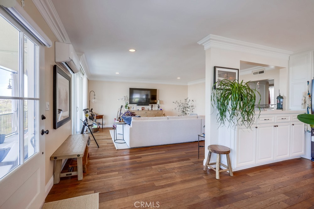 201 S La Esperanza R10