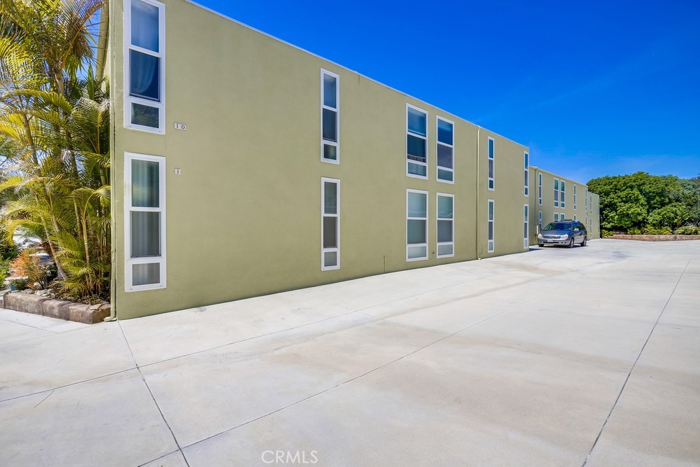 201 S La Esperanza R10