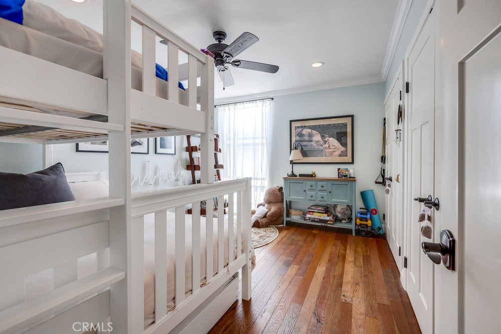 201 S La Esperanza R10