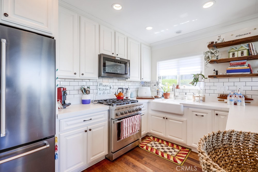 201 S La Esperanza R10