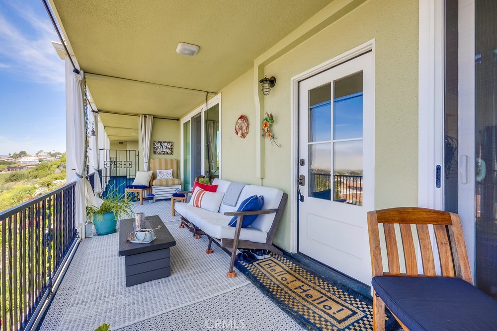 201 S La Esperanza R10