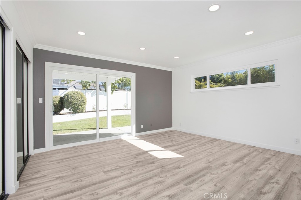 13772 Sanderstead Road