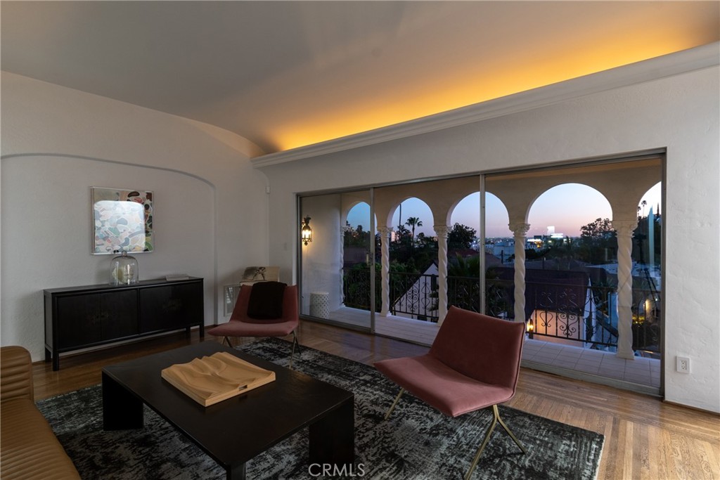 2111 Rockledge