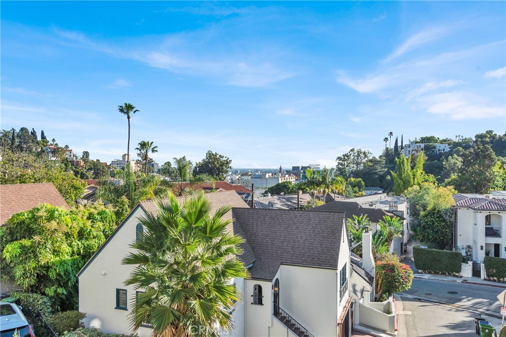 2111 Rockledge