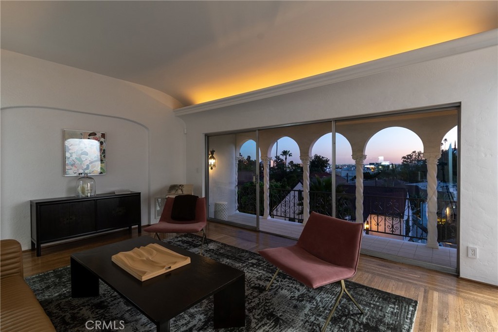 2111 Rockledge