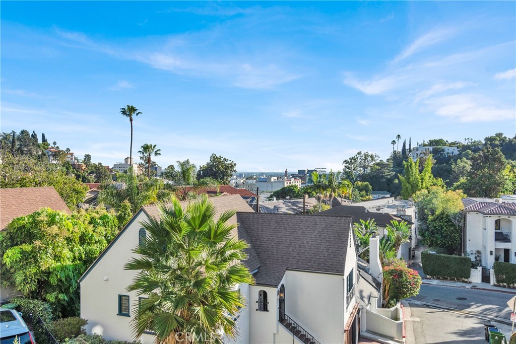 2111 Rockledge