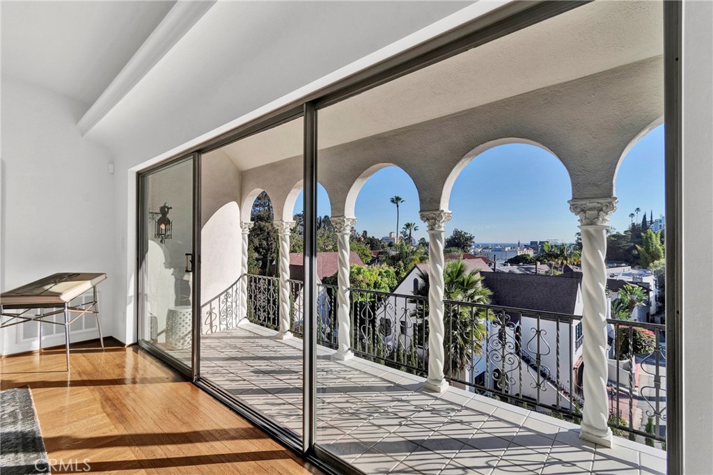 2111 Rockledge