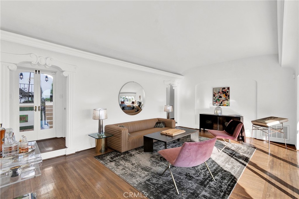 2111 Rockledge