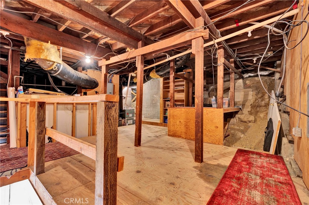 2111 Rockledge