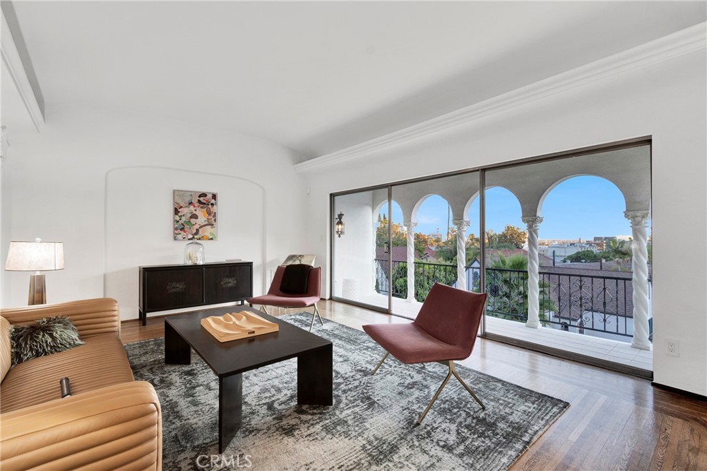 2111 Rockledge