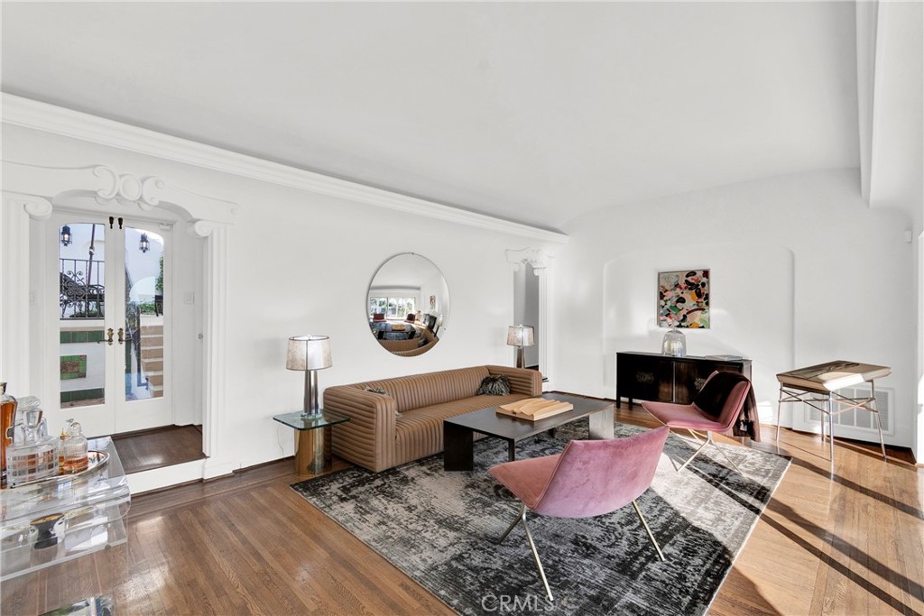 2111 Rockledge