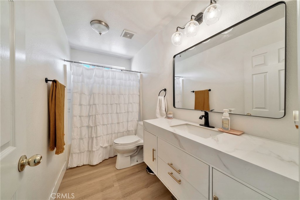 46109 Via La Tranquila