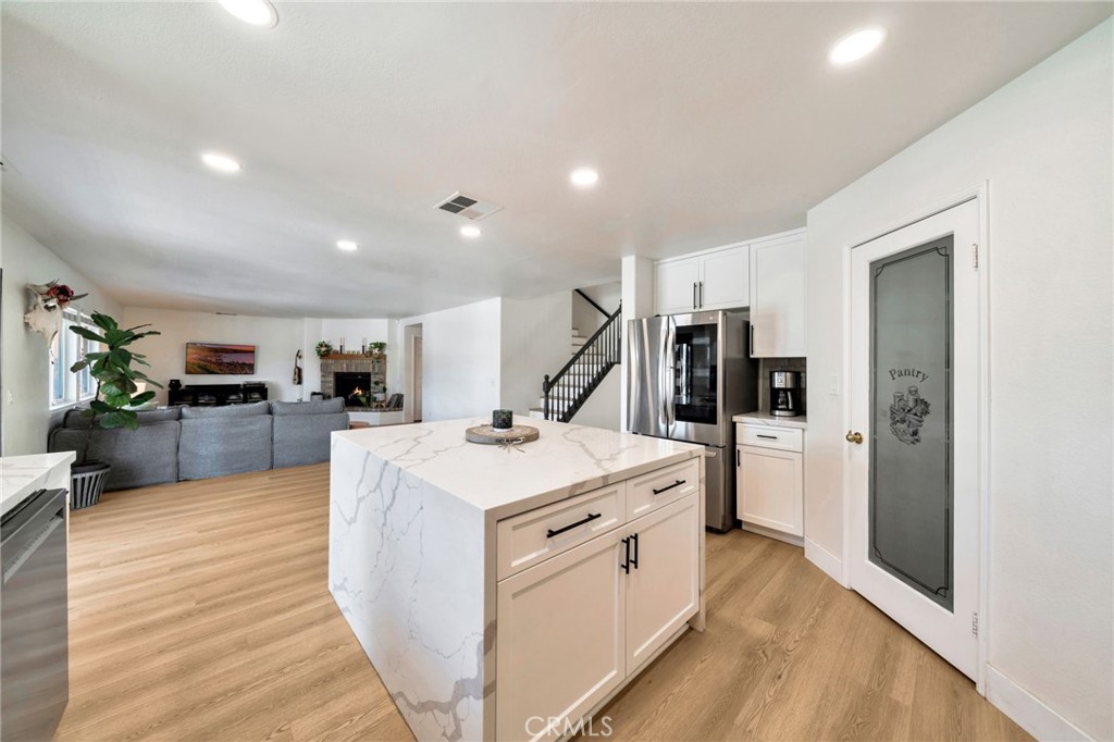 46109 Via La Tranquila