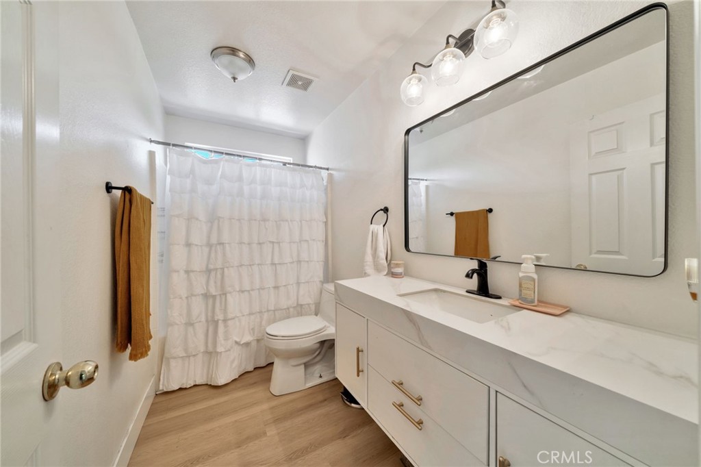 46109 Via La Tranquila